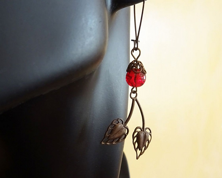 Pendientes bohemios de lat&oacute;n Cherry