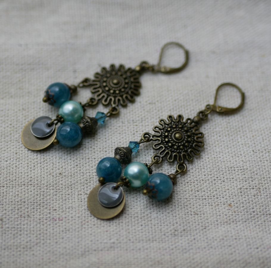 Pendientes Bohemian Chandeliers y cuentas azules