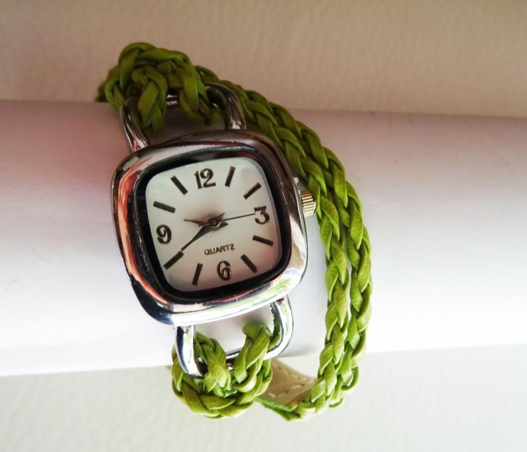 Bracelet montre tressé fuchsia