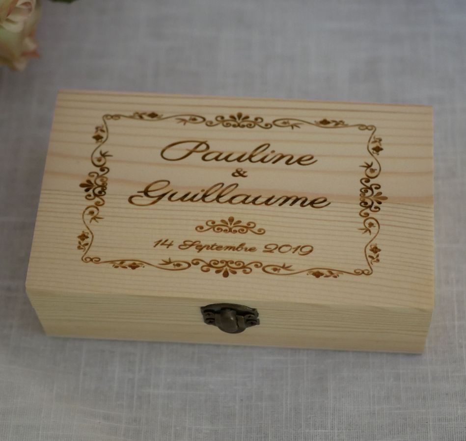 Caja de madera grabada personalizada