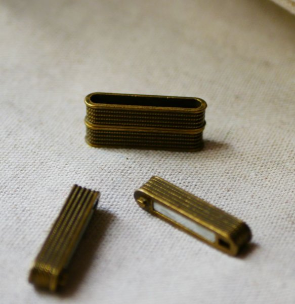 Cierre magn&eacute;tico bronce envejecido 32 mm