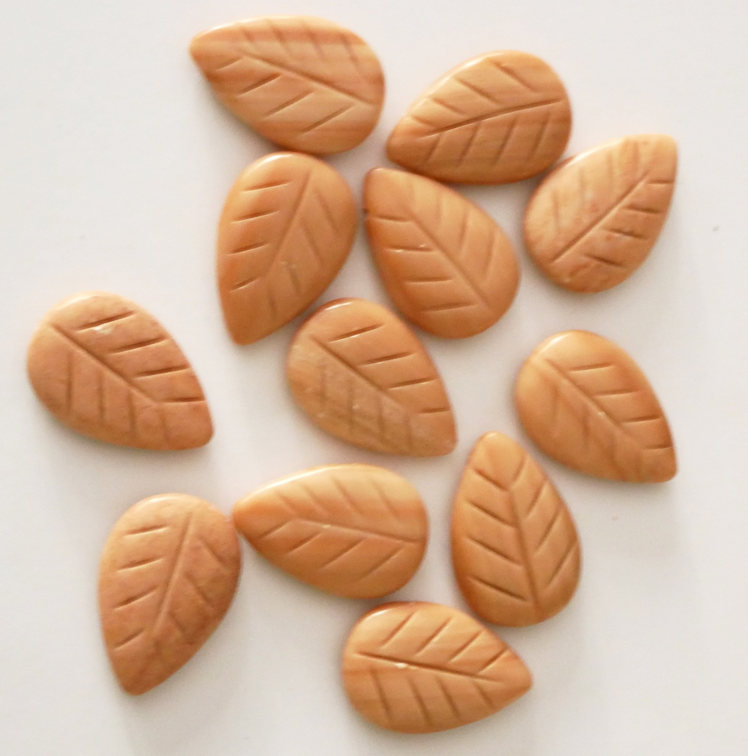 Grande perle Feuille en pierre de jaspe Malachite Rouge